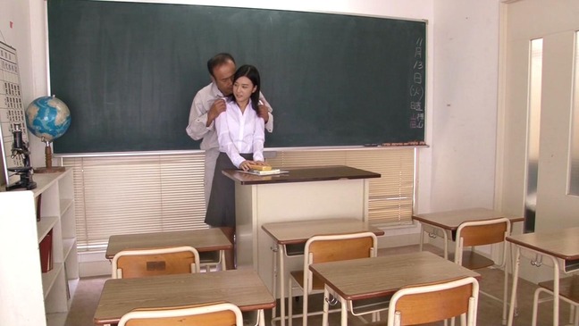 美人教師と用務員の爛れた関係／古川いおりさん