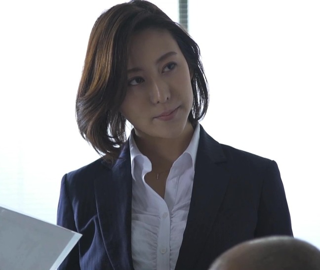 自分よりも若くて誰もが憧れる女上司をダメ社員の俺が全部汚してやる！ （１）／松下紗栄子さん